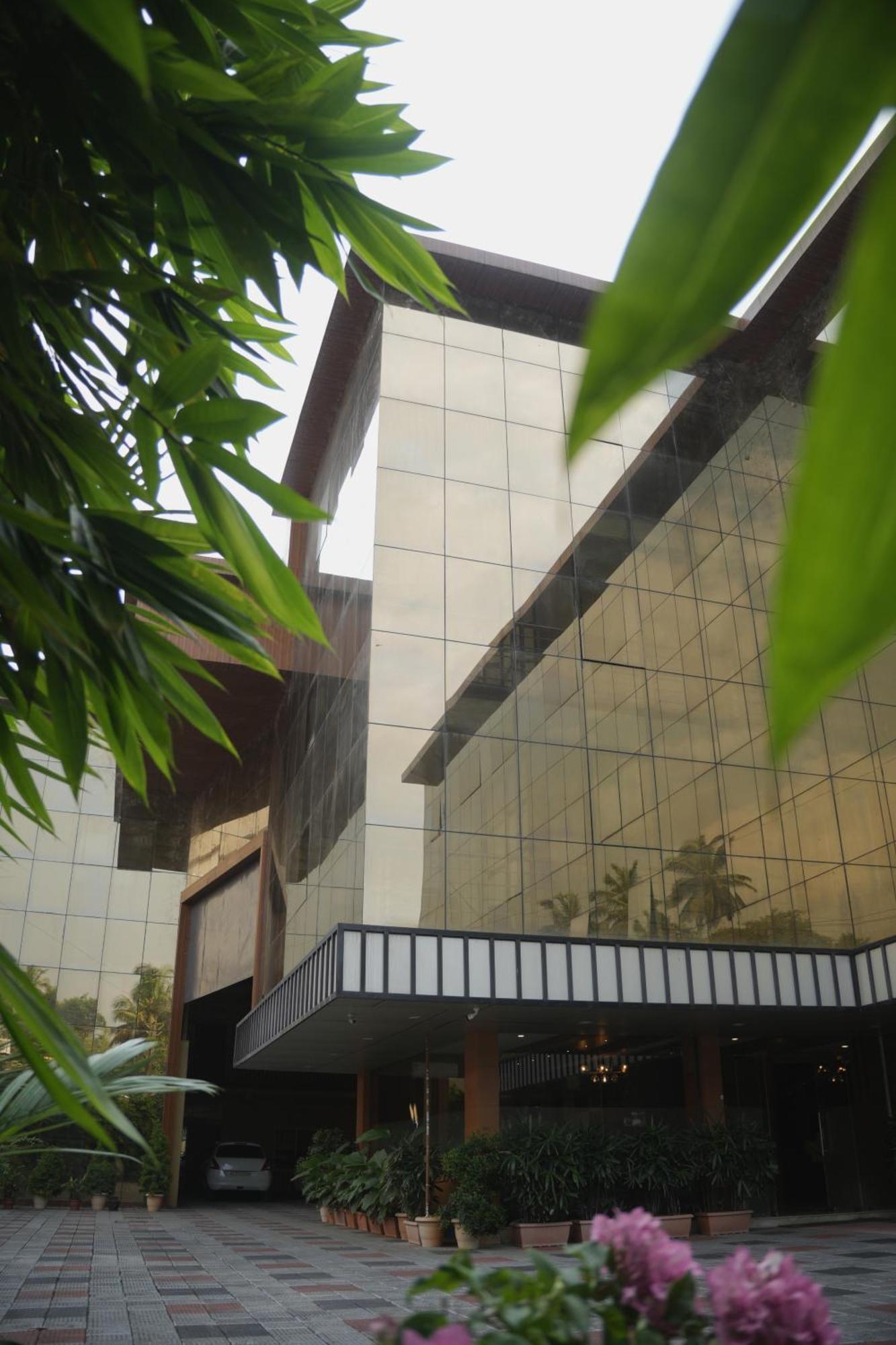 Marza Inn Kalpetta Exterior photo